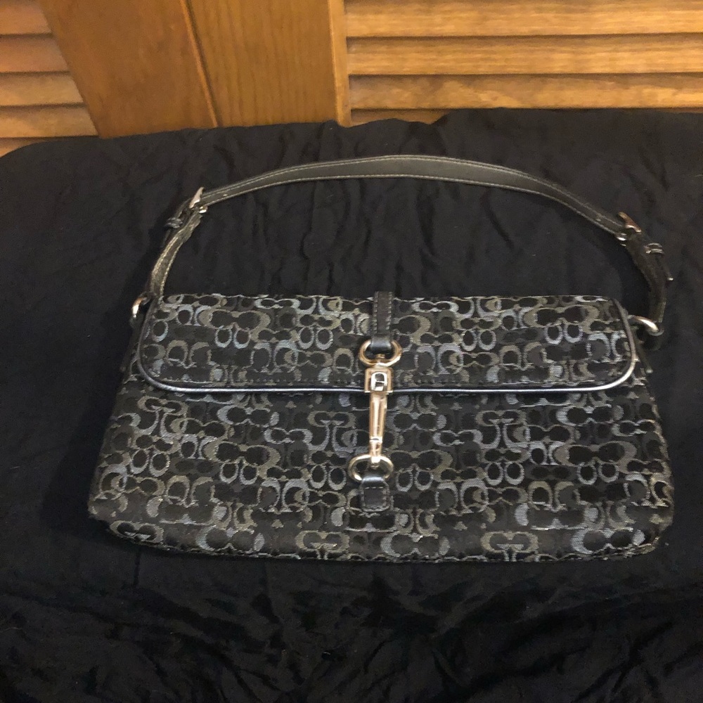 Black & silver Coach Clutch 👛 great for Prom! 🖤✨